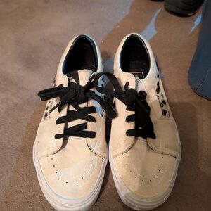 Vans Men's Black and White Sneakers